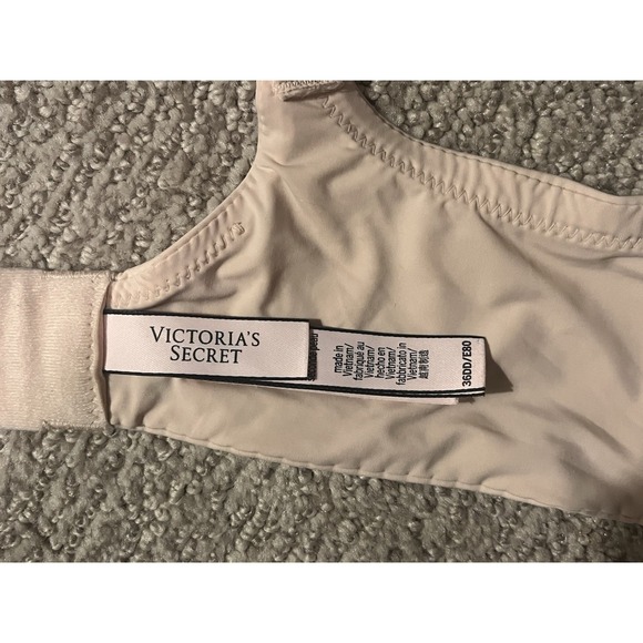 Victoria's Secret Bra 36DD T-Shirt Lightly Lined Wireless Beige Nude Convertible - Picture 3 of 9